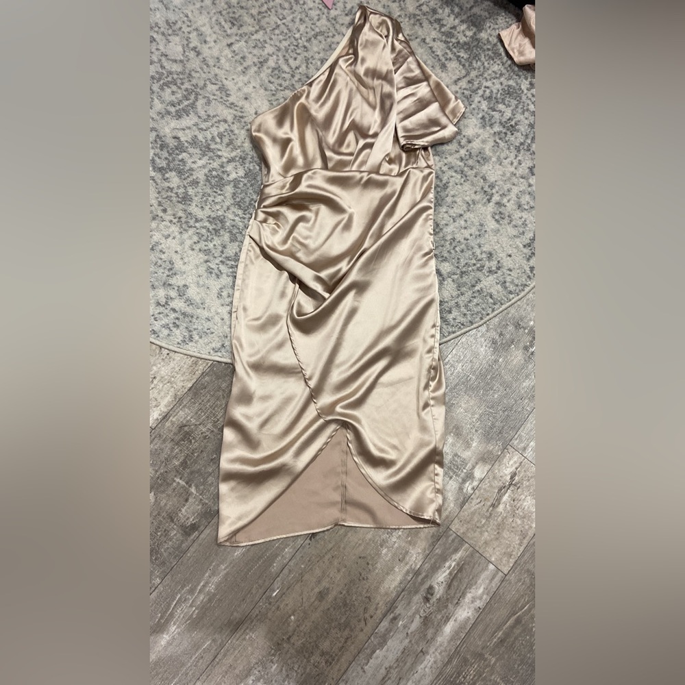 One shoulder dress!